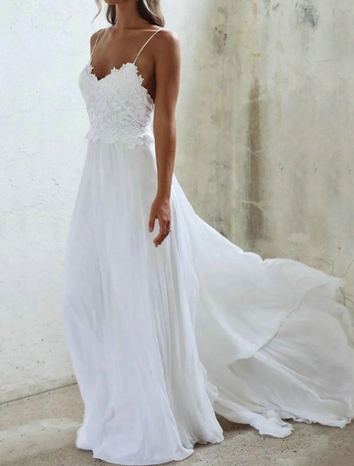 Beach Sexy Boho Wedding Dresses A-Line Sweetheart Camisole Spaghetti Strap Sweep / Brush Train Chiffon Bridal Gowns With Pleats Appliques Ruffled Wedding Dress