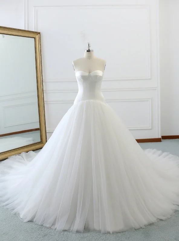 White Sweetheart Neck Tulle Satin With Long Train Wedding Dress Lace A-line Dress